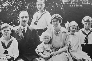 Porodnost neklesla kvůli mužům. Změnila se pravidla hry - Médium.cz