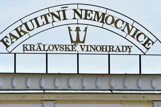 Nemocnice omylem připsala tři nuly navíc. Poslala 13,9 milionu a už je neviděla - Seznam Zprávy