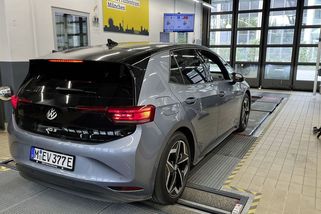 Volkswagen svolává 100 000 elektromobilů. Kvůli hrozbě požáru baterie - Garáž.cz