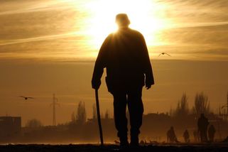 Nejstarší člověk planety žije zřejmě v Brazílii a je mu 118 let. Holduje kávě a ubalí si cigaretu - Novinky