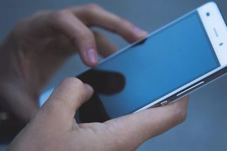 Německo v napětí. V jeden okamžik zvonily miliony telefonů po celé zemi