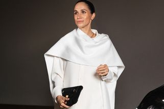 Meghan Markle po dvou letech v Evropě: Vyděšený výraz a muž, který ji držel za ruce