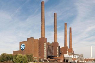 Provozní zisk Volkswagenu loni klesl o polovinu na 8,9 miliardy eur. Největším průšvihářem je teď bývalý premiant - Garáž.cz