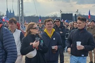 Charta je chátra a Milion chvilek je Milionový chlívek. Staré metody ožily - Médium.cz