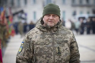 Úřady popřely, že Zelenskyj odvolal vrchního velitele armády Zalužného - Novinky