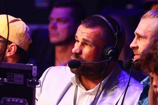 Obviněný Vémola opustil Česko: Na Oktagonu v Německu komentoval zápasy, fanoušci kroutí hlavou