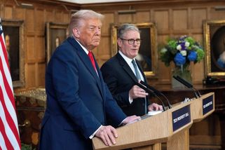 Trumpa naštval i „Rolls-Royce mezi spojenci“. Britové se bojí eskalace - Seznam Zprávy