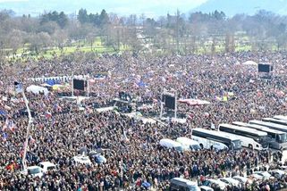 Byl to prodemokratický protest, ne antibabišovský, říká Fendrych. Korecký: Rozhodují volby, ne menšina