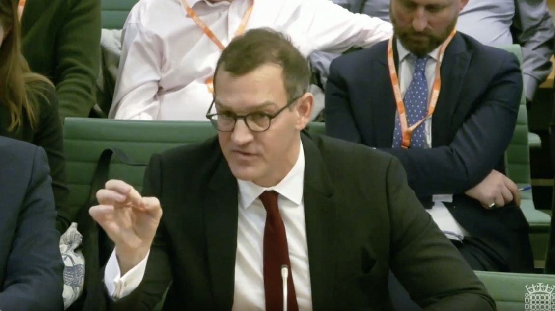 Britský parlament „griloval“ Křetínského kvůli problémům pošty - Seznam Zprávy