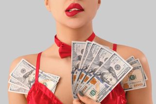 Konflikt nekonflikt, prostitutky v Emirátech mají díky uvězněným cizincům napilno - Novinky