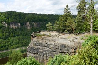 Kam se hrabe Grand Canyon. Nejmohutnější pískovcový kaňon v Evropě najdete tady v Česku - SportDeník