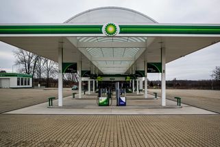 Rusko se rozhodlo zakázat od 1. dubna vývoz benzinu - Seznam Zprávy