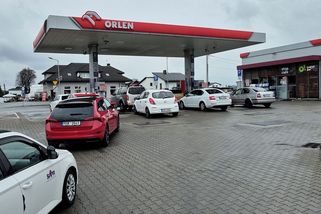 Rozdíl i více než šest korun. Češi berou polské benzinky v příhraničí útokem - Novinky