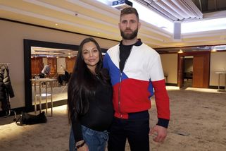 MMA | Křehká žena po boku drsňáka. Procházkovu partnerku čeká životní dobrodružství - Sport.cz