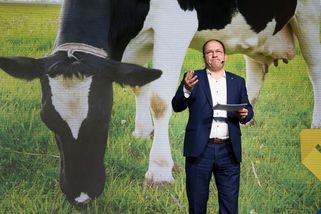 Komentář: Nejen hovězí, ale i umělá inteligence. Lidovci zachraňují image - Seznam Zprávy