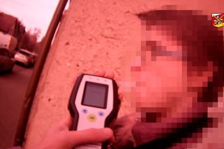 Jsem na pohodu, tvrdila policii na Náchodsku opilá řidička s dětmi v autě - Novinky