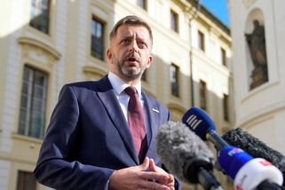 Exministr Rakušan pálí do Babišovy zrzky a mluvčí vlády