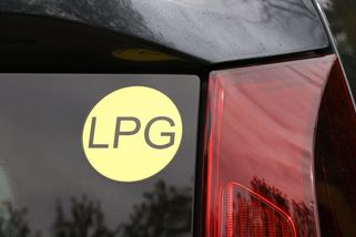 Řidičům se LPG prodraží. Až o tisícovky ročně - Novinky