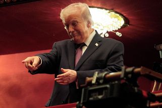 Íránský prezident požádal o příměří, tvrdí Trump - Novinky