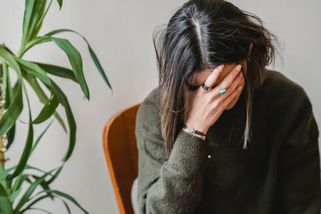 Mileniálové jsou roztěkaní, přelétaví a nestálí. Jejich vysoké sebevědomí hraničí s narcismem - Médium.cz