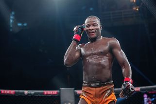 MMA | Po velké ostudě může zazářit. Mašina z klece touží oslnit zámoří - Sport.cz