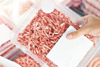 Víte, jestli kupujete mleté nebo mělněné maso? Je v nich obrovský rozdíl! V kvalitě, složení i ceně