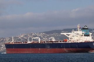 Turecký tanker s ruskou ropou zasáhl námořní dron - Novinky