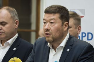 Podle Okamury není důvod, aby u nás uprchlíci z Uk...