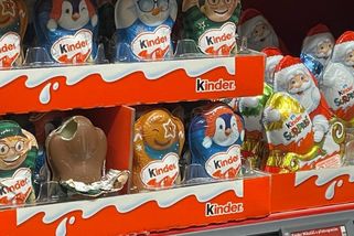 „Chlapeček kousl do čokolády a vrátil ji do regálu. Nenechala jsem to jen tak,“ říká zákaznice. Reakci matky neuvěříte