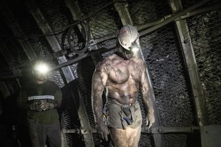 Zdař Bůh. Éra černého uhlí v ČR končí