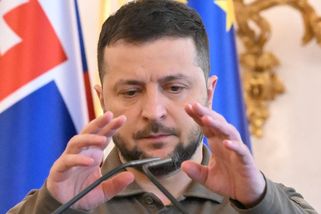 Den před Ficovým vystoupením v ruské televizi přistál Zelenskyj v Košicích - Novinky