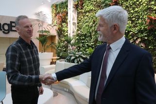 "Co vy tady děláte?" Dominik Hašek po rozhovoru překvapil prezidenta Pavla