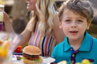 Kavárna se vymezila vůči dětem, odveta přišla na internetu - Seznam Zprávy