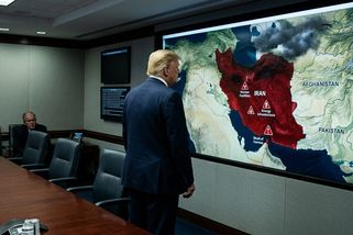 Trumpova íránská past: Z chyby ke katastrofě