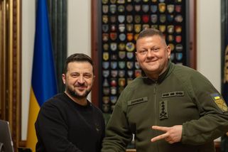 „Budu s vámi bojovat.“ Zalužnyj poprvé promluvil o konfliktu se Zelenským