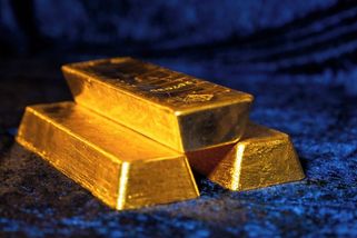 Eskalace kolem Íránu. Zlato a stříbro zažívají volný pád, klesají i burzy - Seznam Zprávy