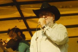 Cesty toulavý. Velký hit Michala Tučného napsal Willie Nelson na „pytlík proti nevolnosti“ - Médium.cz