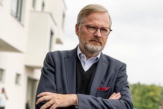 Obdivuji Fialu, Rakušana i Pekarovou. Opozice na ně útočí ze všech stran a lidé jim nevěří - Médium.cz