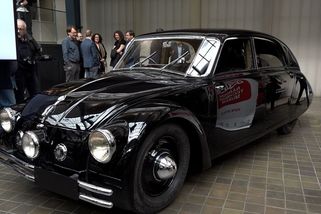 Na práci s ní si bereme rukavice. Muzeum ukázalo, jak dopadla renovace unikátní Tatry - Novinky