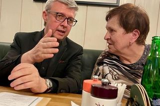 Neměl by pracovat? Karel Havlíček vyrazí do všech hospod