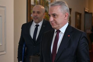 Tripartita se nedohodla na zvýšení platů státních zaměstnanců - Novinky