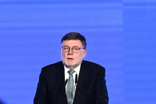 Chybějící miliardy se v rozpočtu ztratí, říká Stanjura. „Obrali jste důchodce,“ připomíná Schillerová - Echo24.cz