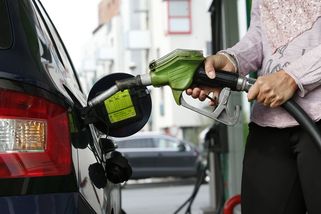 Vláda rozjíždí Green Deal. Zdraží benzín i vytápění uhlím - Novinky