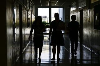 Vtipálek rozeslal fiktivní zákaz ruských klasiků - a školy jej uposlechly | ČeskéNoviny.cz