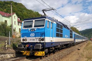 Jména na lokomotivách. Aktuálně zřejmě největší „problém“ Českých drah - Médium.cz