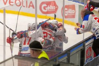 Kdo nahradí Porubu v první hokejové lize? O postup usilují už jen čtyři adepti