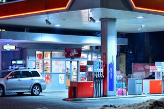 Polská vláda zavádí maximální ceny paliv, platit budou od úterý - Echo24.cz