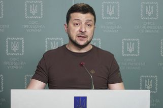 Zelenskyj hovořil s Fialou; podle Kyjeva také o útocích Ruska na civilisty