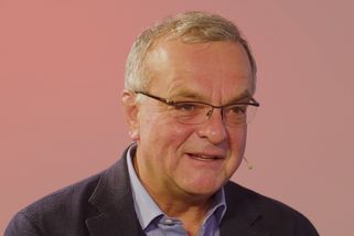 Kalousek: Máme štěstí, žijeme si jako prasata v žitě. Když je někdo líný lempl, měl by si to přiznat | Prostor X