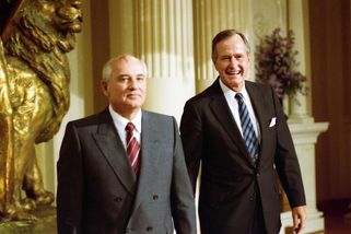 Záruka nerozšiřování NATO je mýtus. Archivní dokum...